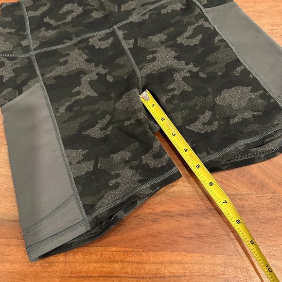 Fabletics On-the-Go High-Waisted Short in Charcoal Camo - Picture 3 of 6